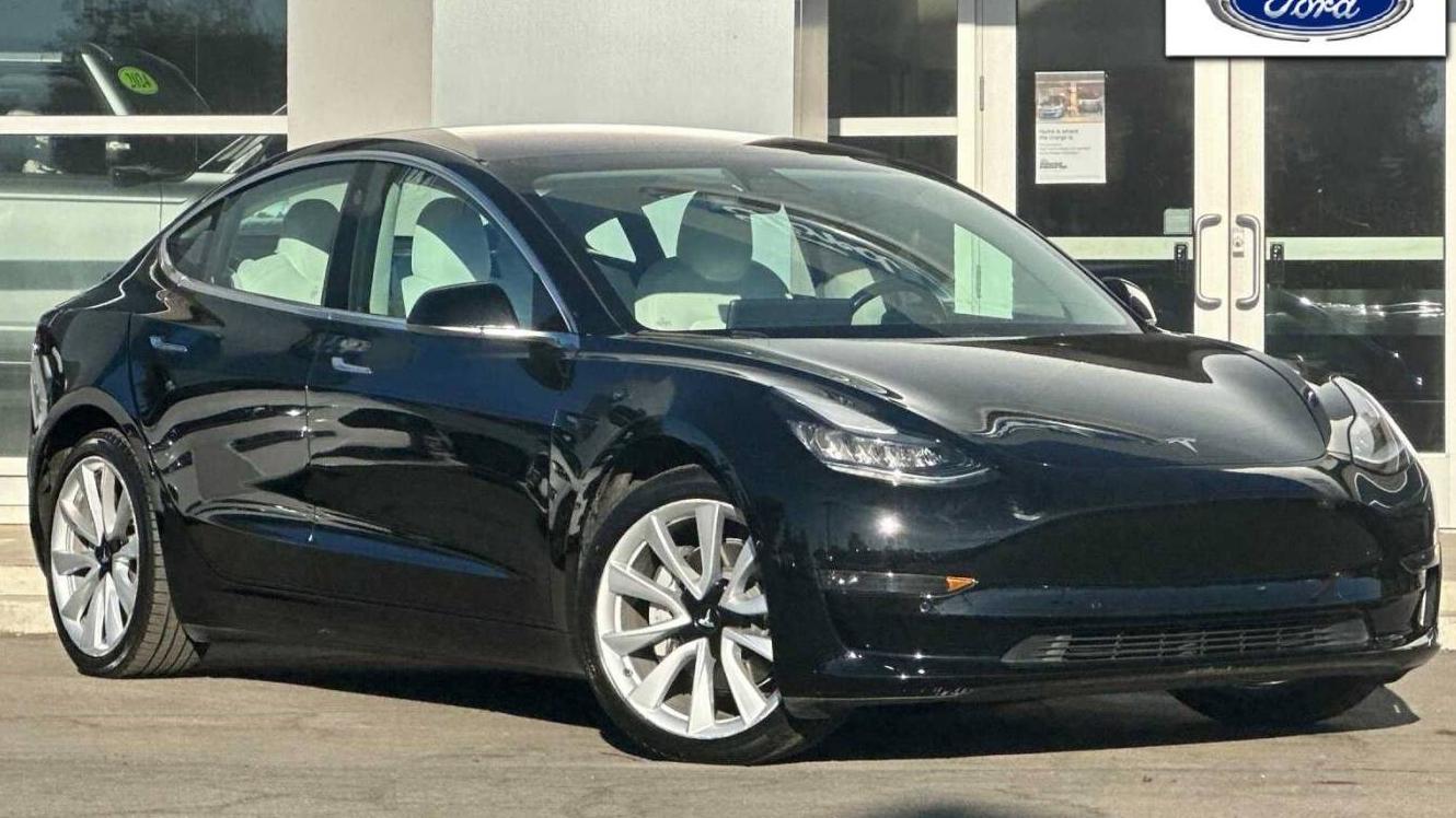 TESLA MODEL 3 2018 5YJ3E1EB3JF135037 image TESLA MODEL 3 2018 5YJ3E1EB3JF135037 image